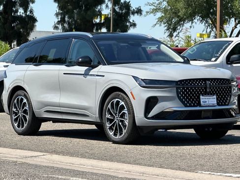 New 2026 Lincoln Nautilus Reserve AWD/4WD image 10