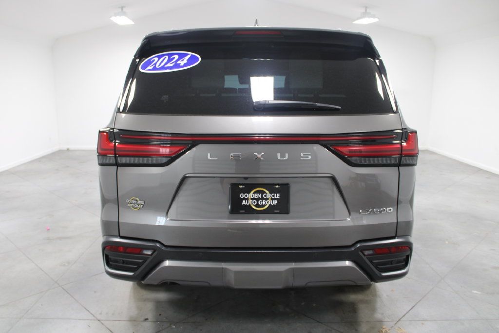 Used 2024 Lexus LX 600 4WD w/ Luxury Package image 8