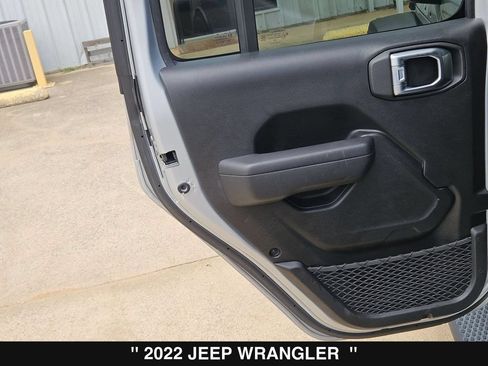 Used 2022 Jeep Wrangler Unlimited Sport AWD/4WD image 18