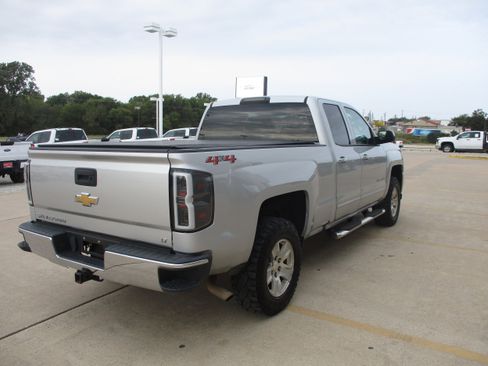 Used 2018 Chevrolet Silverado 1500 LT w/ All Star Edition image 4