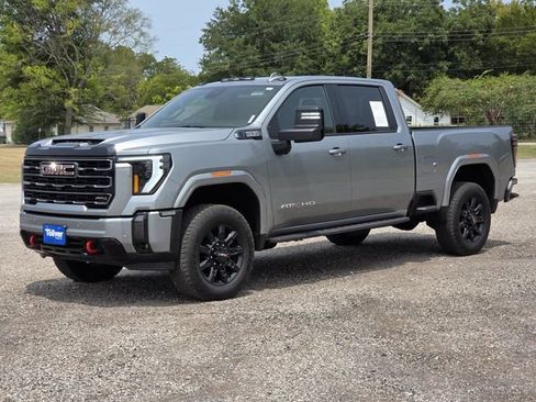 Used 2024 GMC Sierra 2500 AT4 w/ AT4 Preferred Package AWD/4WD image 4