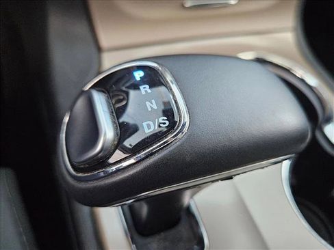 Used 2015 Jeep Grand Cherokee Altitude image 13