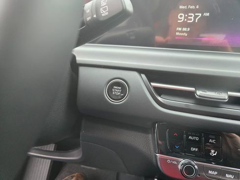 New 2026 Kia Seltos EX image 18