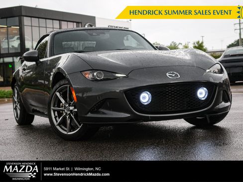Used 2022 MAZDA MX-5 Miata Grand Touring RWD image 1