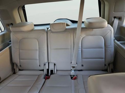 Used 2021 Lincoln Navigator Reserve w/ Luxury Package AWD/4WD image 25