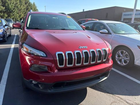 Used 2016 Jeep Cherokee Latitude w/ Comfort/Convenience Group AWD/4WD image 5