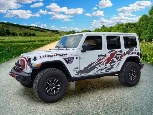 Used 2022 Jeep Wrangler Unlimited Rubicon w/ LED Lighting Group AWD/4WD image 2