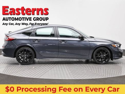 Used 2025 Honda Civic Sport image 4