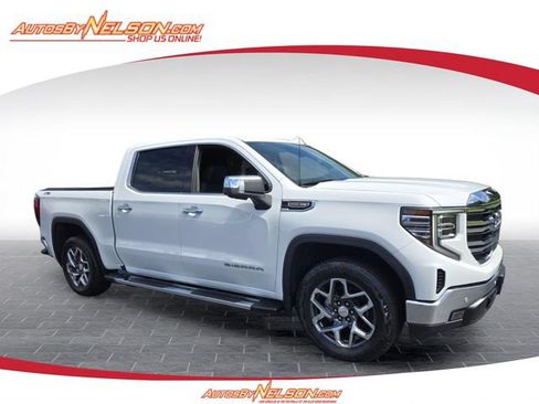 Used 2025 GMC Sierra 1500 SLT w/ SLT Premium Plus Package AWD/4WD image 1