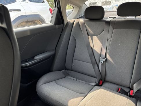 Used 2025 Kia K4 FWD image 39