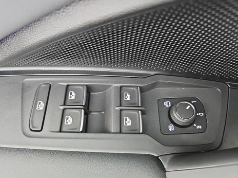 New 2026 Volkswagen Tiguan SEL R-Line image 27