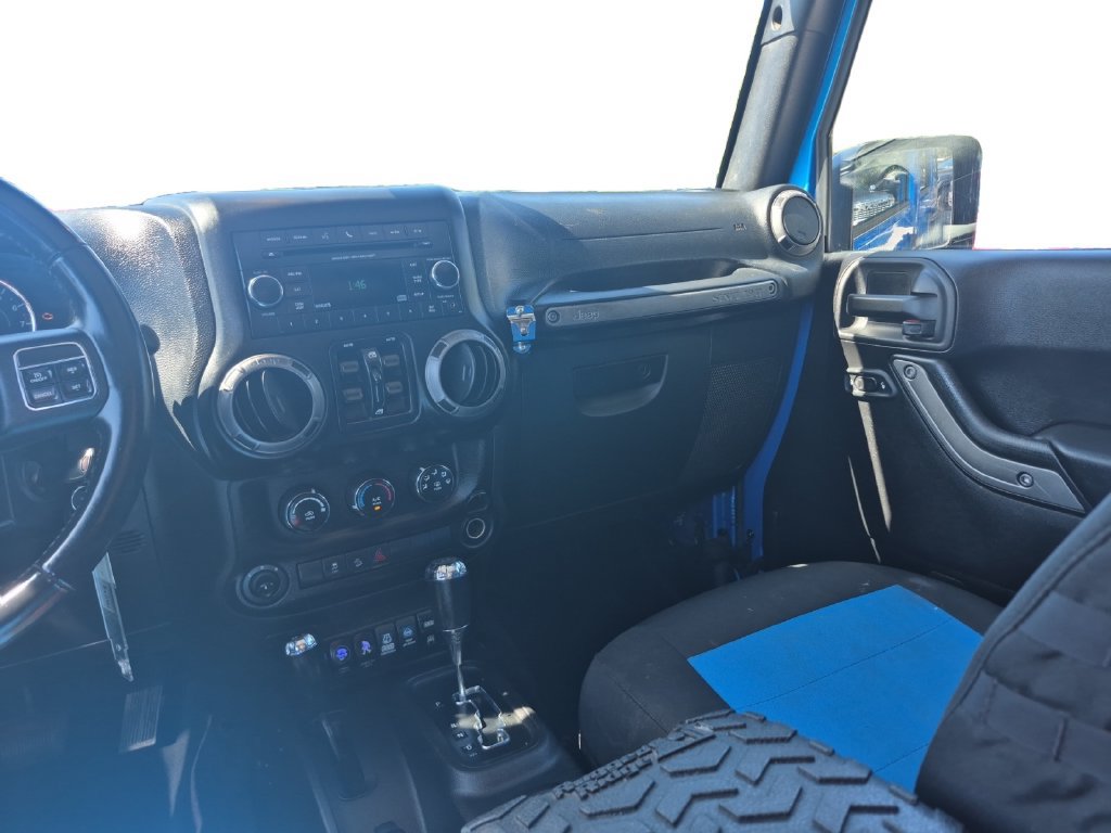 Used 2015 Jeep Wrangler Unlimited Sport AWD/4WD image 11