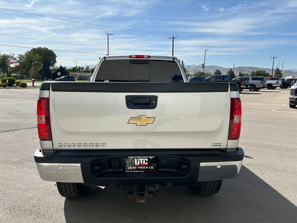 Used 2011 Chevrolet Silverado 2500 LTZ w/ LTZ Plus Package AWD/4WD image 6