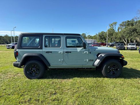 Used 2026 Jeep Wrangler Unlimited Sport AWD/4WD image 2