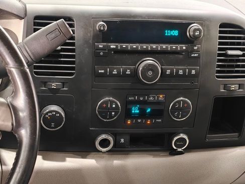 Used 2011 Chevrolet Silverado 1500 LT w/ All-Star Edition AWD/4WD image 6