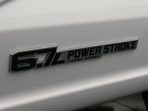 Used 2025 Ford F250 XLT image 33