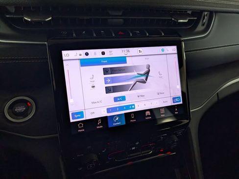 New 2025 Jeep Grand Cherokee L Limited w/ Black Appearance Package image 24