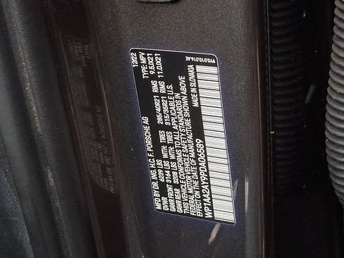 Certified 2023 Porsche Cayenne AWD/4WD image 28