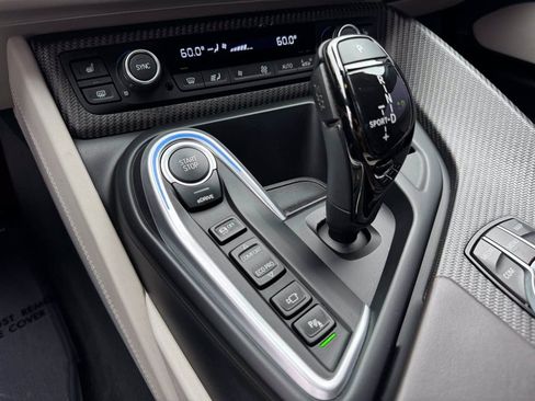Used 2019 BMW i8 Roadster AWD/4WD image 18