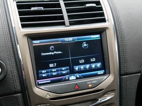 Used 2013 Lincoln MKX AWD image 28