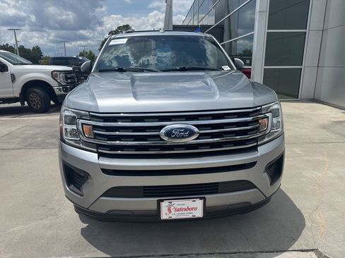 Used 2020 Ford Expedition XLT w/ Equipment Group 202A RWD image 2