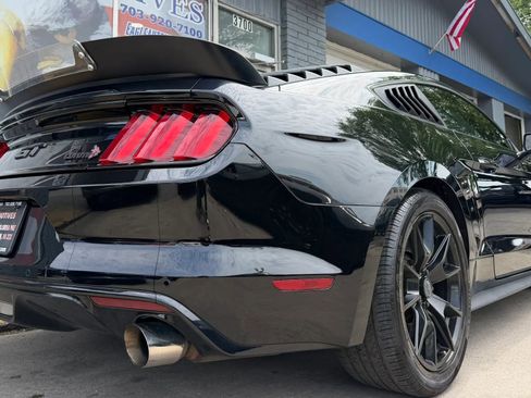 Used 2017 Ford Mustang GT w/ Black Accent Package RWD image 3