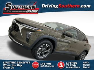 Used 2024 Chevrolet Trax LT w/ Sunroof Package FWD 360° Tour