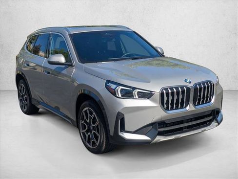 Used 2025 BMW X1 xDrive28i w/ Convenience Package AWD/4WD image 3