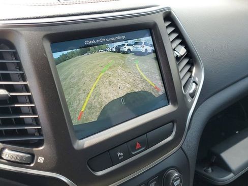 Used 2020 Jeep Cherokee Trailhawk w/ Cold Weather Group AWD/4WD image 20