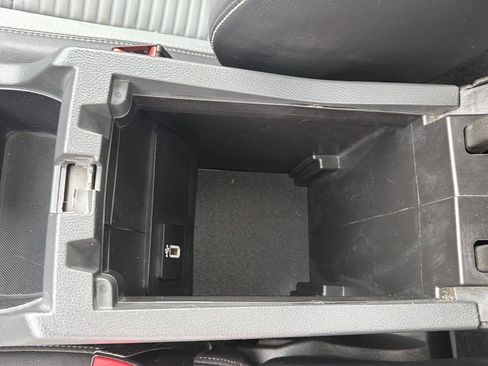 Used 2018 Ford Escape SE w/ SE Sport Appearance Package image 20