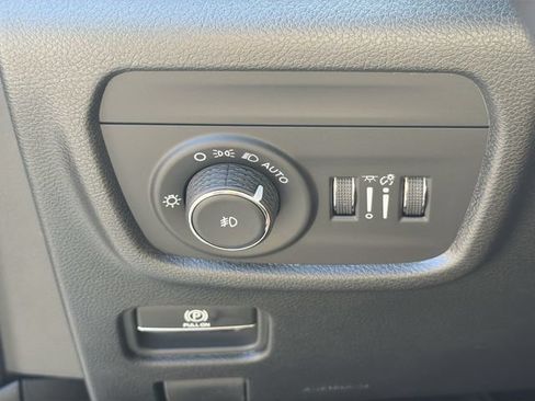 New 2026 Jeep Grand Cherokee L Limited AWD/4WD image 24