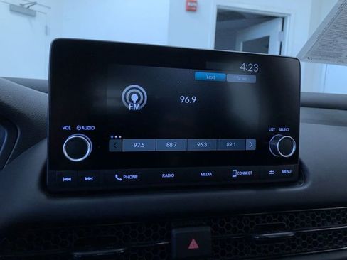 Used 2025 Honda HR-V LX image 28