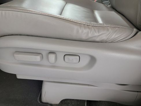 Used 2014 Honda Odyssey EX-L image 16