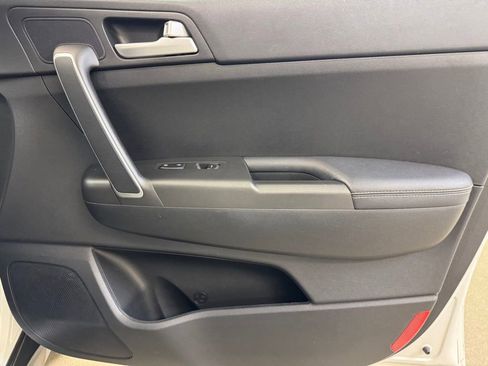 Used 2017 Kia Sportage LX image 26