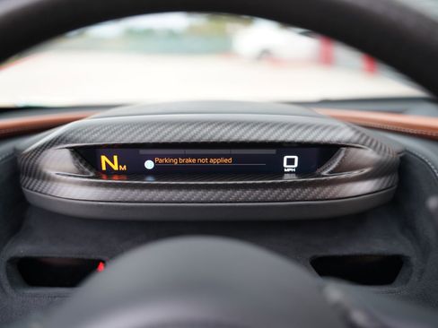 Used 2018 McLaren 720S Performance RWD image 19
