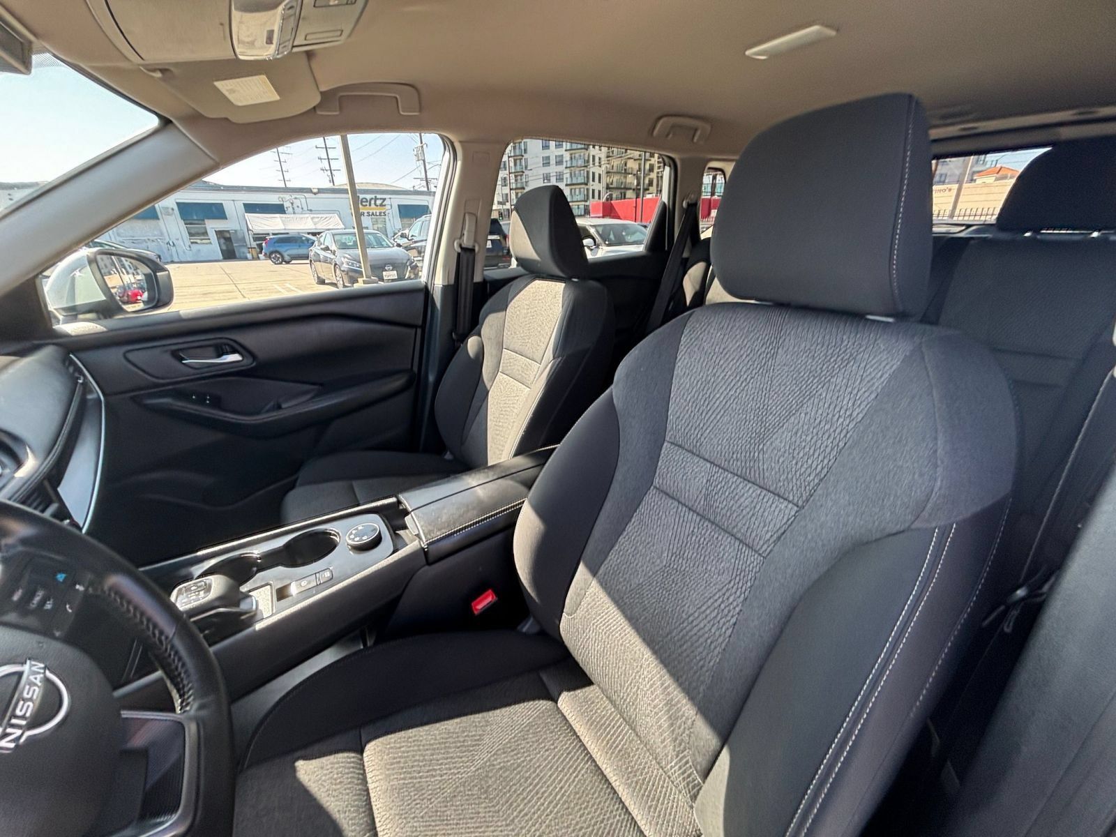 Used 2025 Nissan Rogue SV AWD/4WD image 28