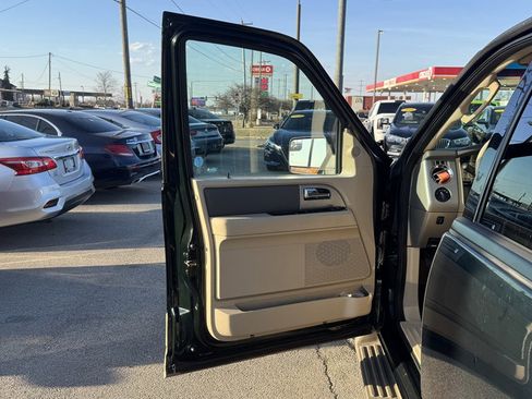 Used 2014 Ford Expedition XLT w/ Equipment Group 201A image 13