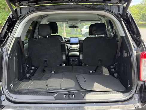 Used 2023 Ford Explorer XLT w/ Equipment Group 202A AWD/4WD image 14