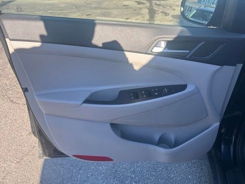 Used 2020 Hyundai Tucson Value w/ Cargo Package AWD/4WD image 12