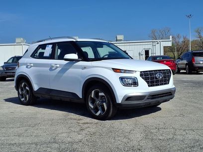 Used 2025 Hyundai Venue SEL