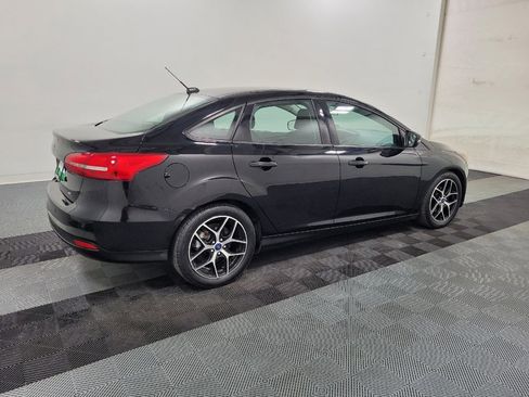 Used 2017 Ford Focus SEL FWD image 10