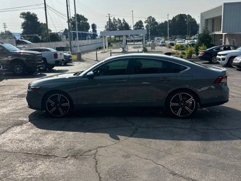Used 2025 Honda Accord Sport image 10