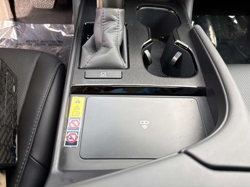 Used 2025 Lexus ES 350 w/ Premium Package FWD image 36