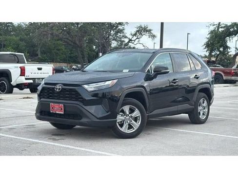 Certified 2025 Toyota RAV4 XLE AWD/4WD image 41