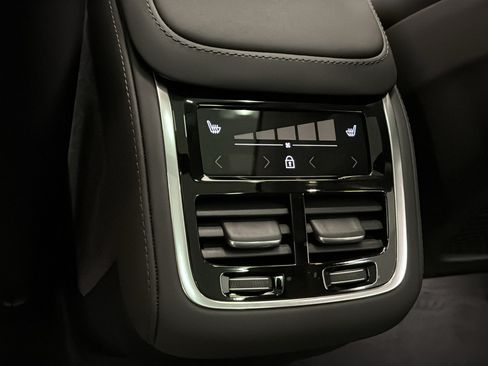 New 2026 Volvo XC90 B5 Plus w/ Protection Package Premier AWD/4WD image 28