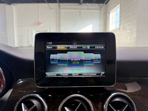 Used 2016 Mercedes-Benz CLA 250 4MATIC image 16