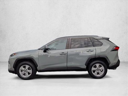 Used 2021 Toyota RAV4 XLE image 9