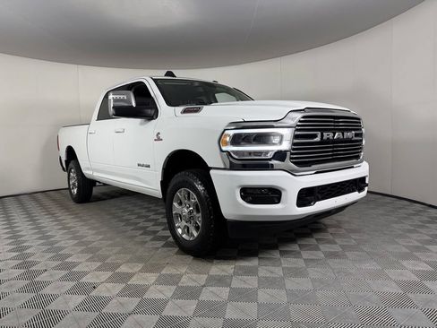 Used 2024 RAM 2500 Laramie AWD/4WD image 4