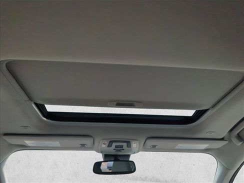 Certified 2026 Toyota Sienna XLE FWD image 26