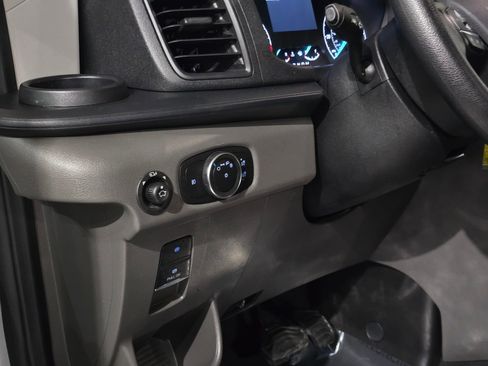 Used 2023 Ford Transit 350 XLT image 11